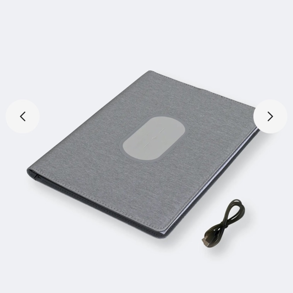 NWOT Club Rochelier Wireless Charging Padfolio